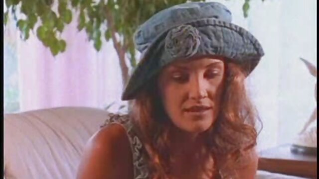 Star du porno film arabe adulte résout la dignité d'un homme.