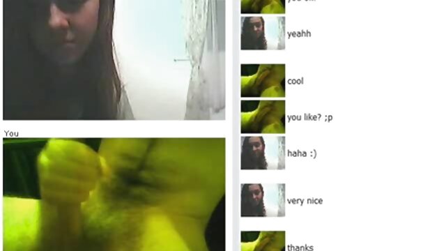 Un jeune modèle porno avec une jupe serrée sur son corps nu youtube film adultes et une bite dans le cul.