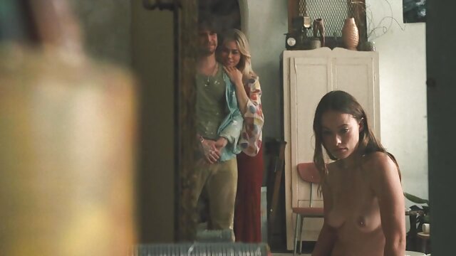 Deux filles adultes nues se léchant la chatte et porno adulte video l'acceptant.