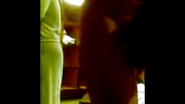Utiliser la poitrine d'une femme pour se film adulte pornovore branler.
