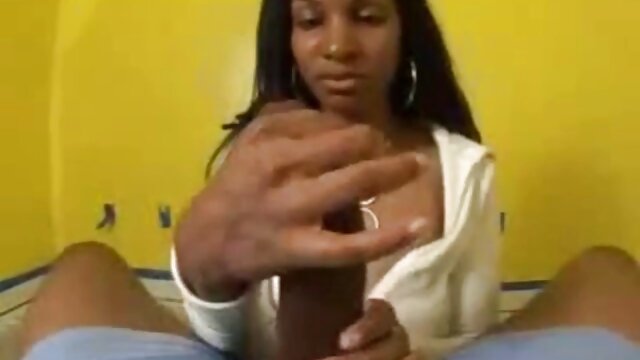 Busty Jasmine rencontre avec deux médecins. :) film amateur adulte gratuit